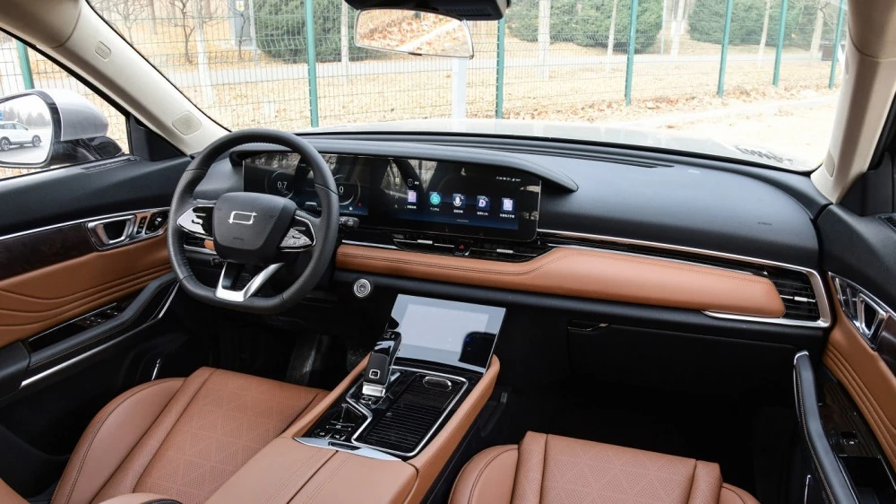 обновленный FAW Bestune T99 салон