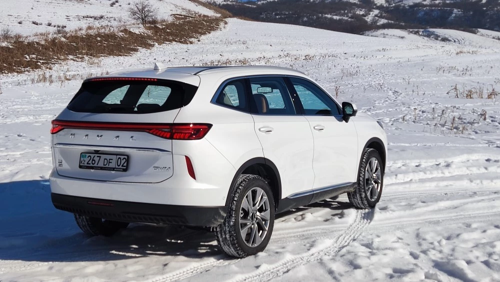 Haval H6 тест-драйв сзади сбоку Казахстан Алатау