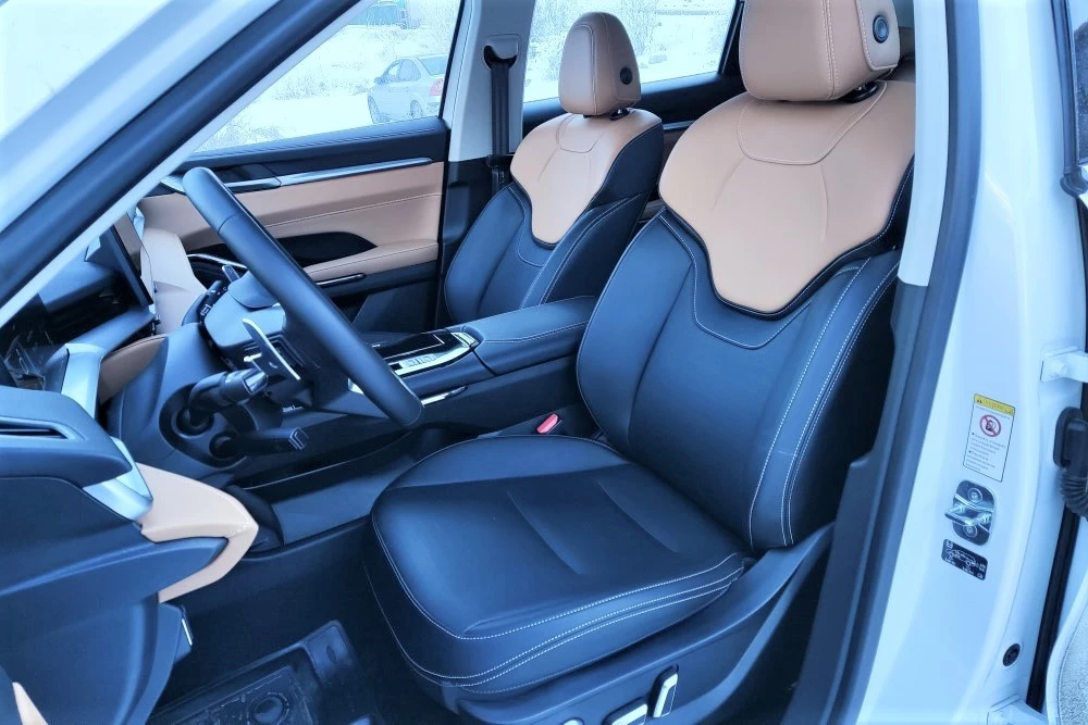 Haval H6 третьего поколения салон первый ряд
