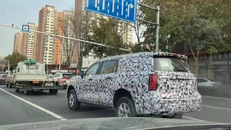 Haval P04 сзади