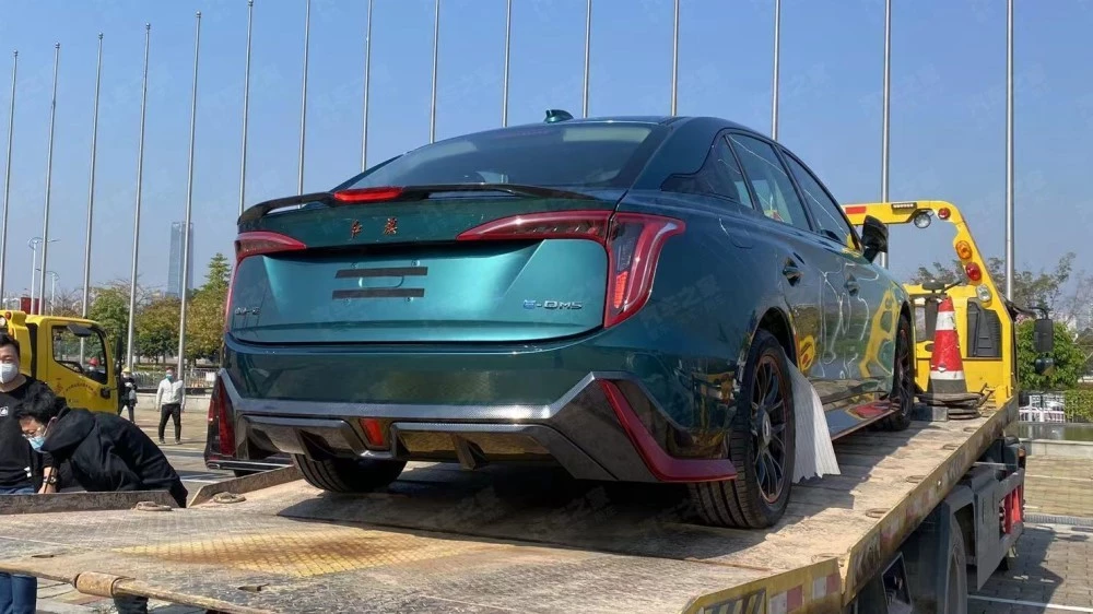 электрический седан Hongqi E-QM5 Гуанчжоу автосалон 2022 сзади