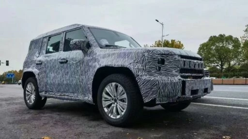 внедорожник Jetour T1 сбоку