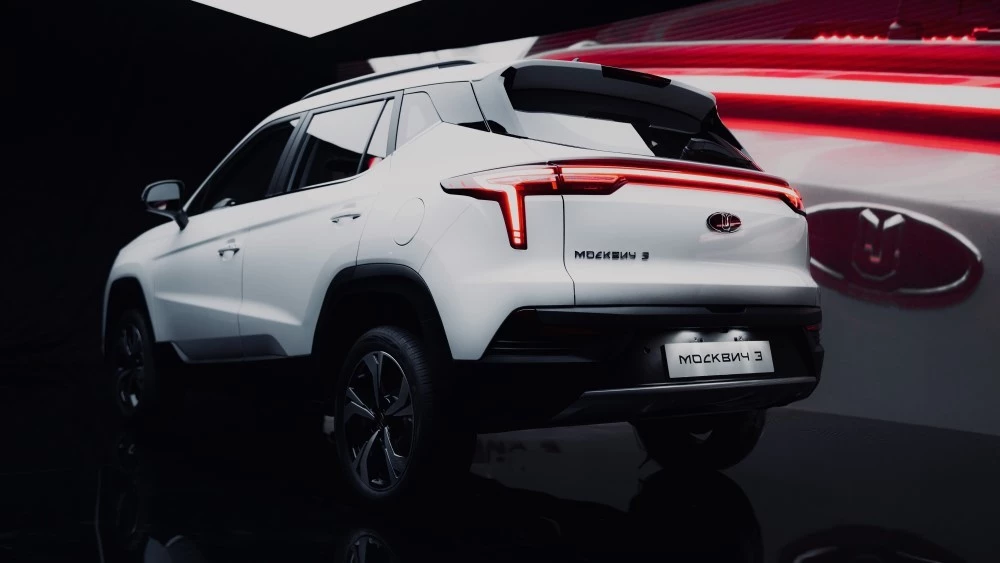 кроссовер «Москвич 3» сзади сбоку