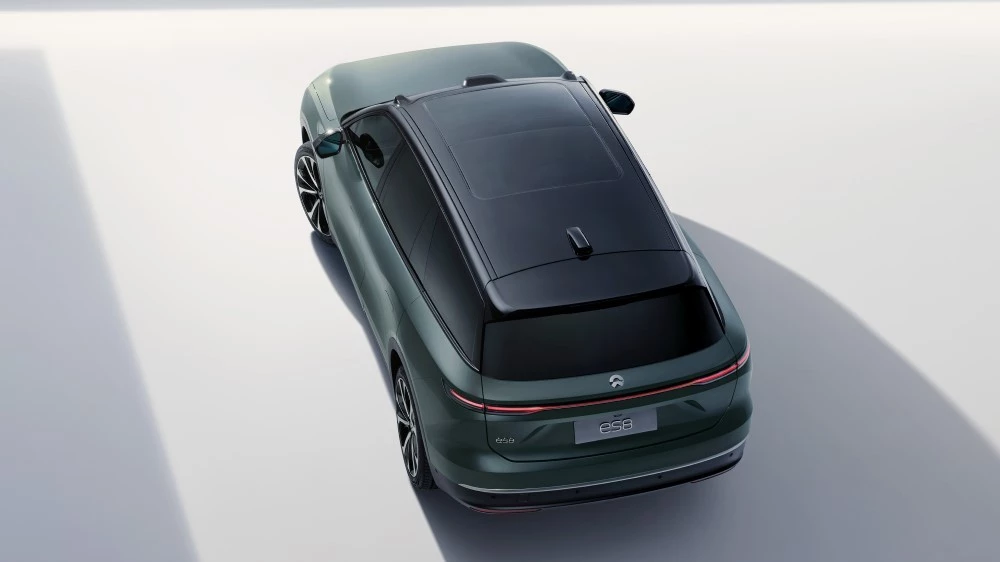 Nio ES8 второго поколения сзади сбоку сверху