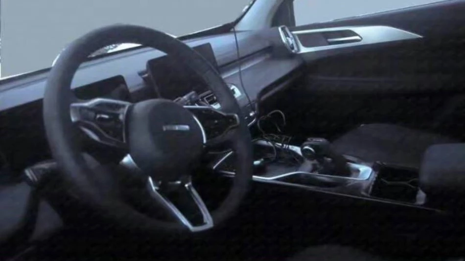 салон внедорожника Haval P04