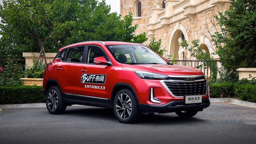 BAIC Beijing X3 X35 сбоку спереди