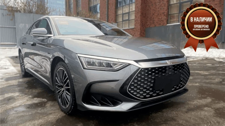 гибридный седан BYD Han DM-i купить в Москве спереди сзади