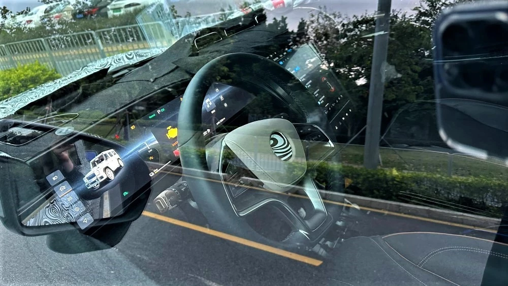 внедорожник BYD Yangwang U8 салон