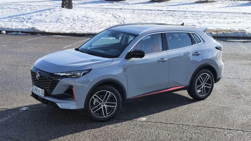 Changan uni-K тест-драйв сверху сбоку