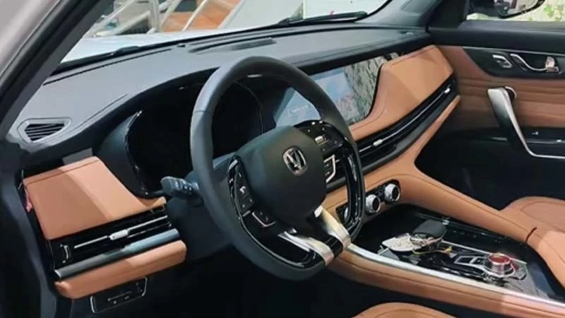 кроссовер Changan CS95 2023 модельного года салон интерьер