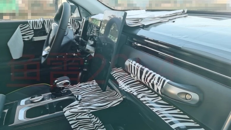 полноприводная версия кроссовера Chery T1EJ салон интерьер