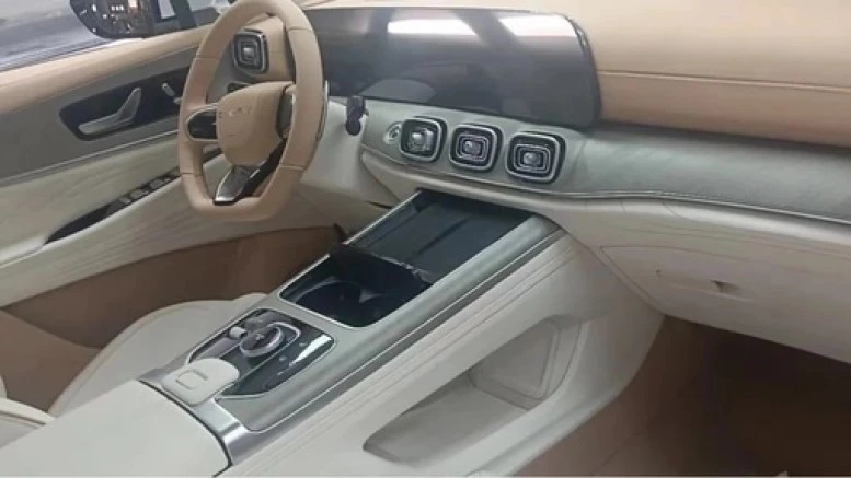 кроссовер Chery Tiggo 9 салон первый ряд производство интерьер