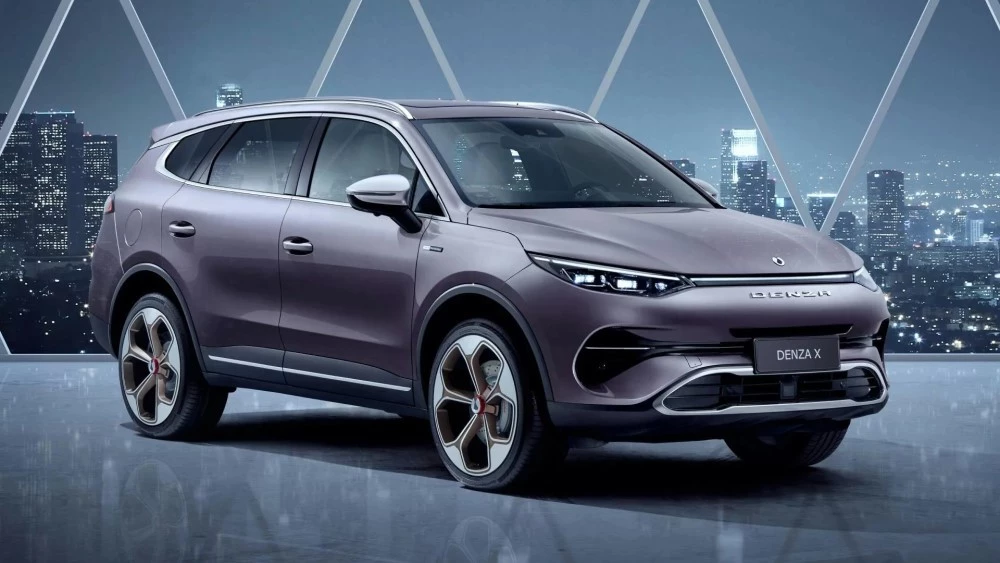 «Land Rover для бедных», «клон» Cherokee и древние пикапы. Какие редкие «китайцы» появились в РФ Denza X