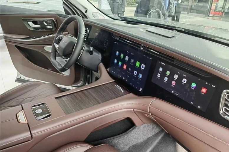 обновленный Exeed VX салон интерьер