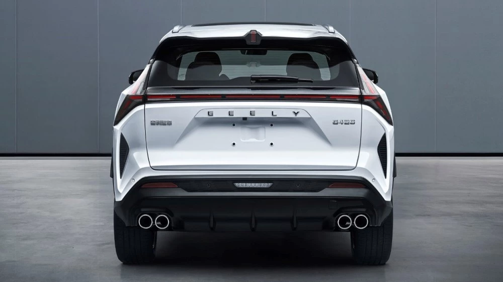 Geely Coolray L сзади минпром