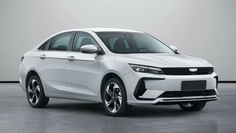 Geely Emgrand Hi-P с новым дизайном спереди сбоку