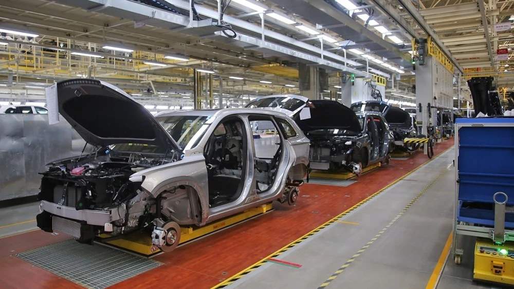 Geely Monjaro завод производство из Китая в Россию