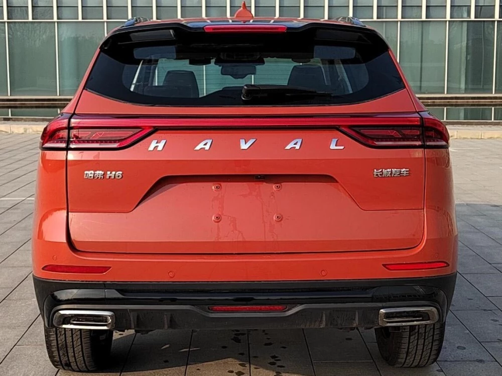 обновленный кроссовер Haval H6 второго поколения сзади