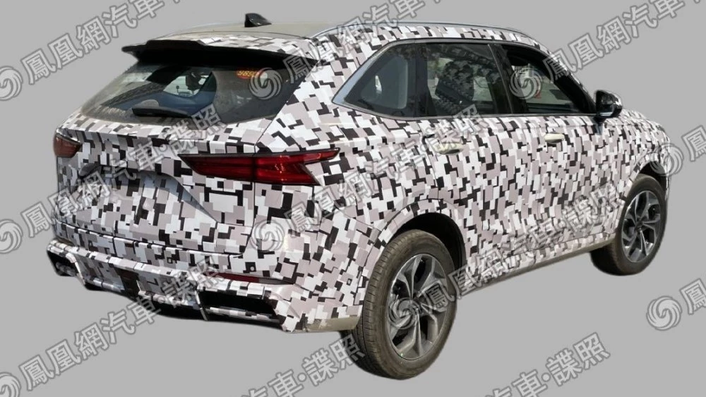 новое поколение кроссовера Haval M6 сбоку сзади