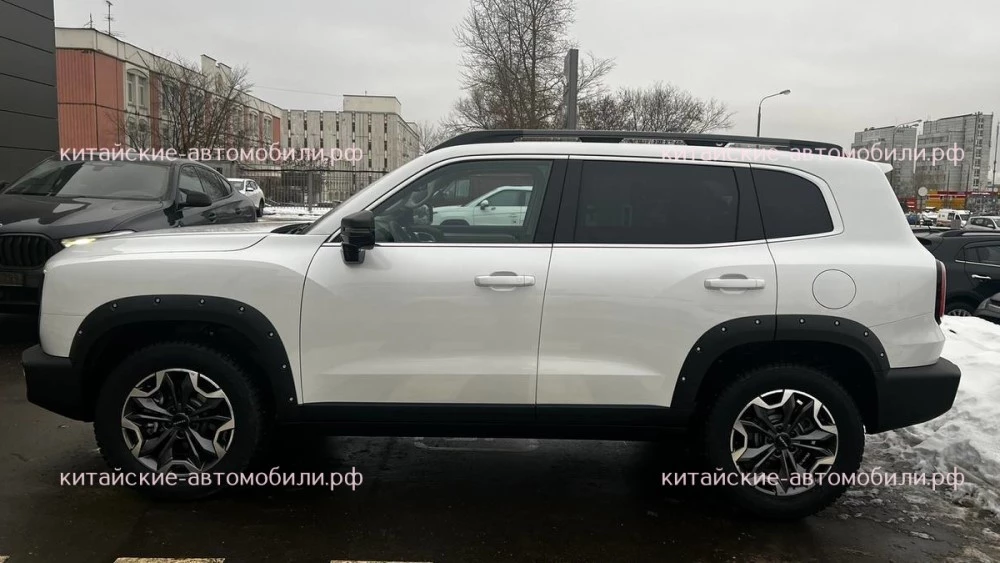 Haval Dargo X в России сбоку