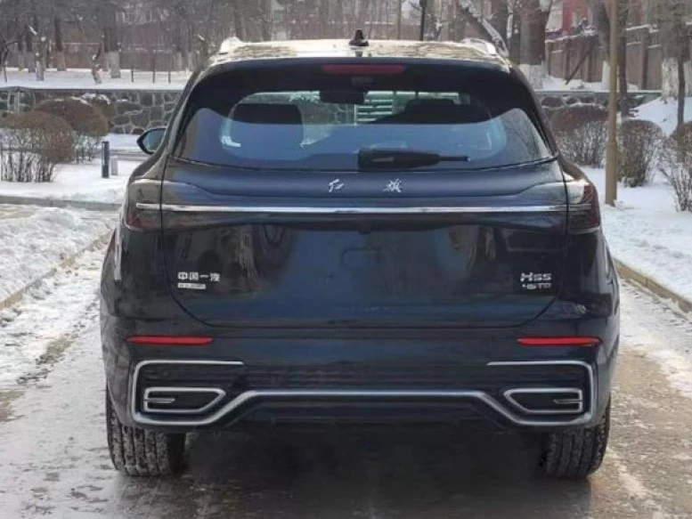 Hongqi HS5 нового поколения сзади