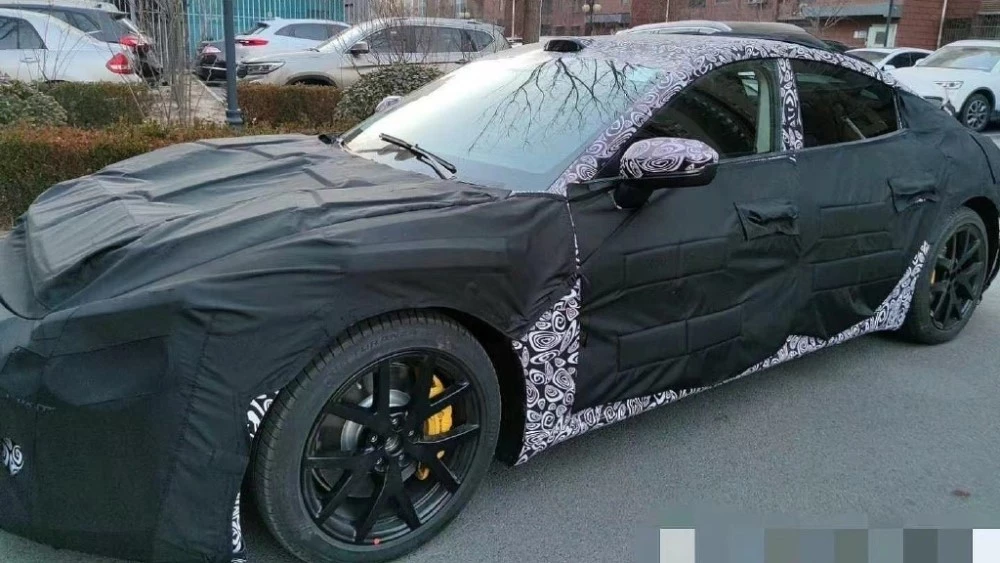 автомобиль Xiaomi Modena цена сбоку спереди