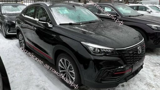 купе-кроссовер Changan СS85 Coupe в России в Москве сбоку спереди