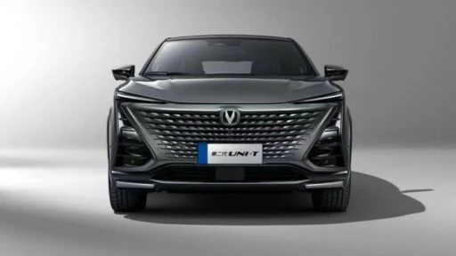 обновленный кроссовер Changan Uni-T спереди