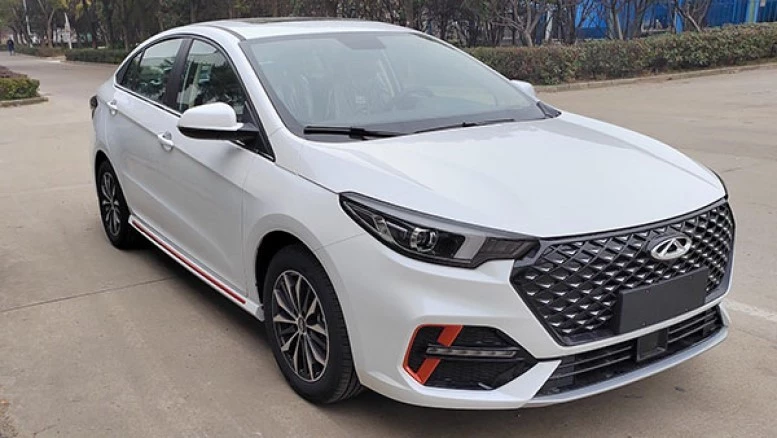 седан Chery Arrizo 5 с новым двигателем G4G15 сбоку спереди