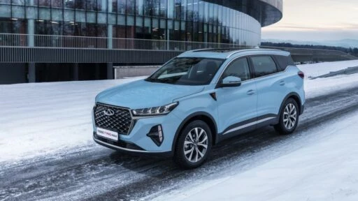 Chery Tiggo 7 Pro Max спереди сбоку