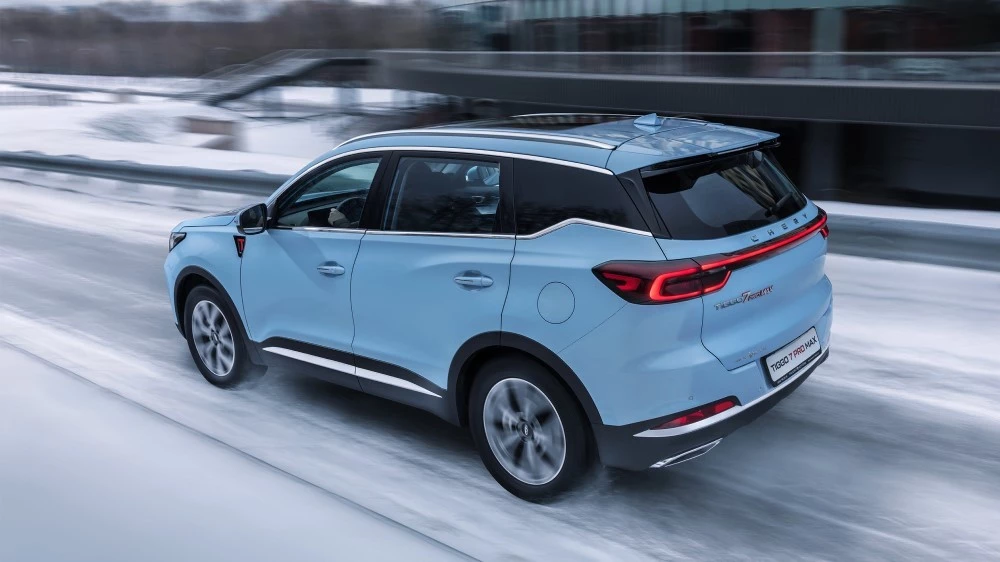 Chery Tiggo 7 Pro Max сзади сбоку в динамике