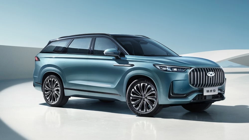 Chery Tiggo 9 сбоку спереди