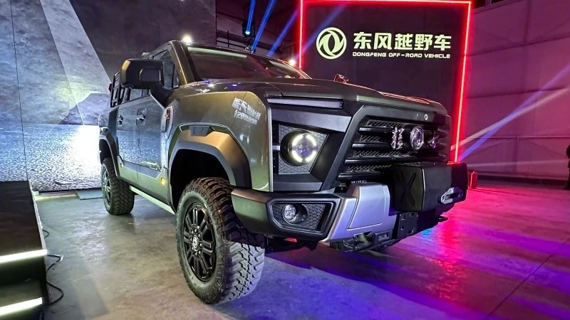 DongFeng Mengshi MS600 спереди сбоку