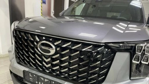 GAC GS8 второго поколения перед решетка фары