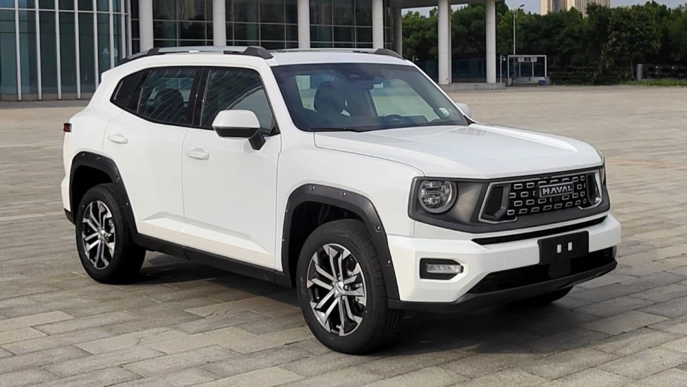 Haval Dargo второго поколения с 1.5 спереди сбоку