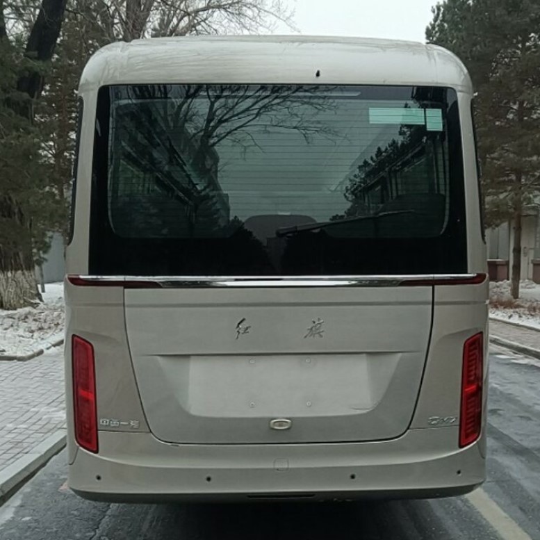 автобус Hongqi QM7 сзади