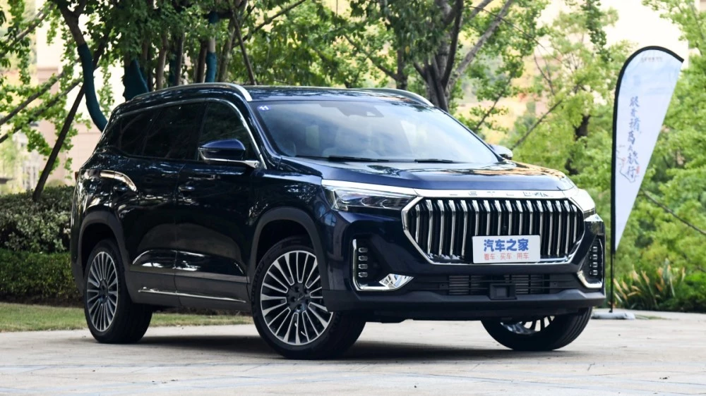 Jetour X90 2023 сбоку спереди