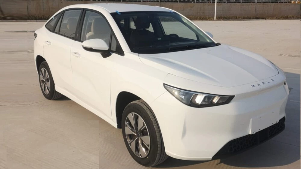 седан Livan Youxing 6 Maple 01 спереди сбоку