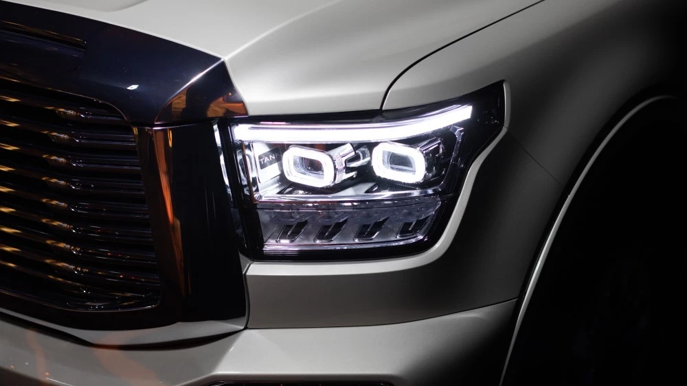 Tank 500 спереди фара