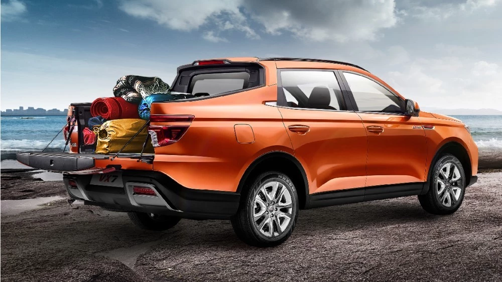 VGV VX7 сзади сбоку