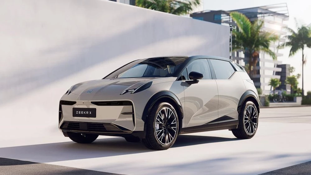 Zeekr X спереди сбоку