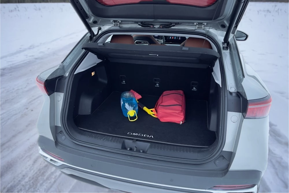 Omoda C5 тест-драйв багажник