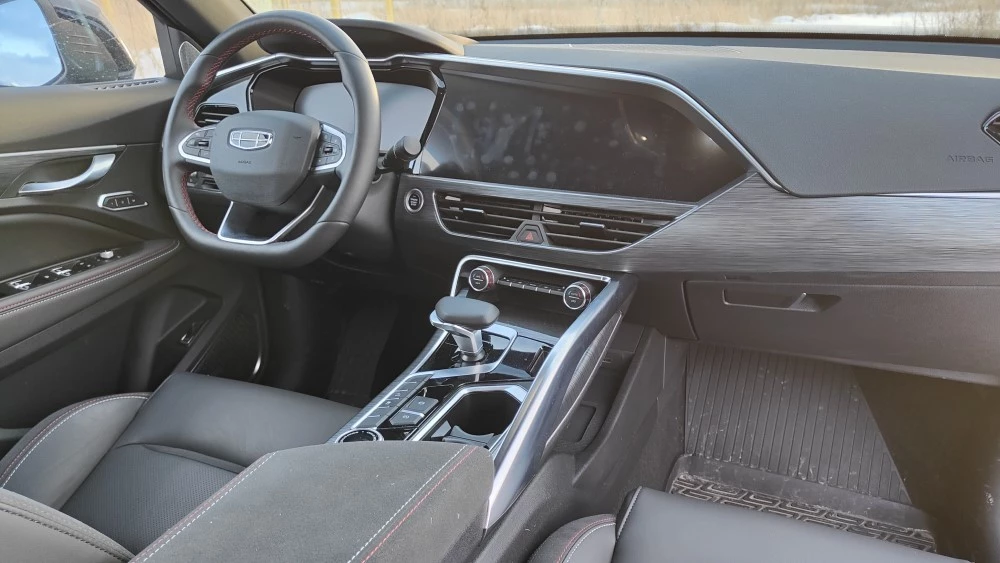 Geely Tugella мультимедийная система