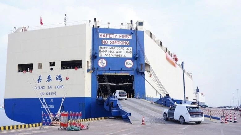 как перевозят автомобили кораблевоз