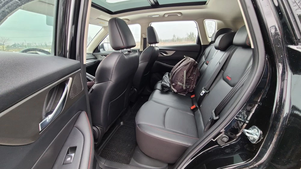 новый Changan CS35 Plus салон интерьер второй ряд сидений