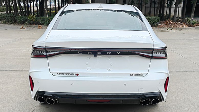 Chery Arrizo 8 GT сзади
