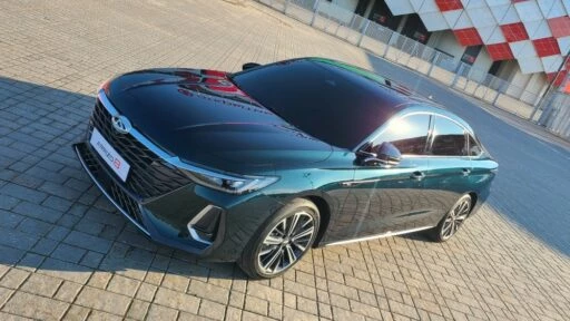 седан Chery Arrizo 8 сбоку сверху спереди