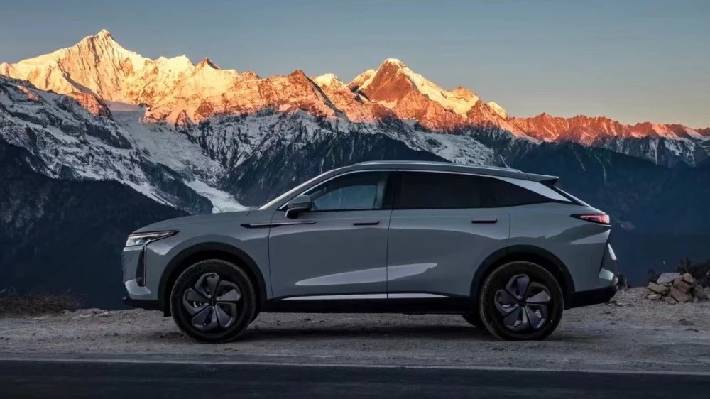 exeed RX в России сбоку