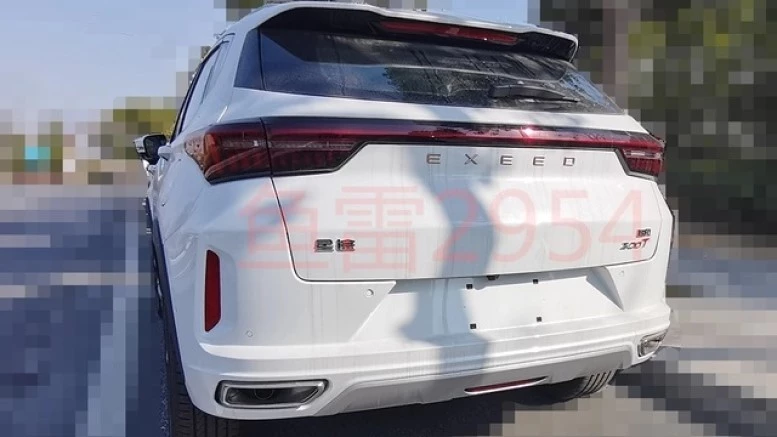 Рестайлинговый кроссовер Exeed LX для внешних рынков сбоку сзади