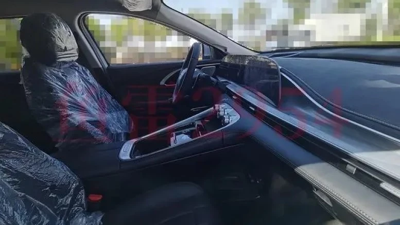 обновленный кроссовер Exeed TXL 2024 салон интерьер первый ряд